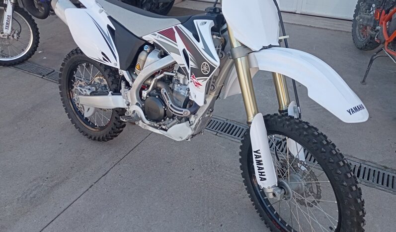 Yamaha YZ 250 F – km 0 – CROSS NUOVA pieno