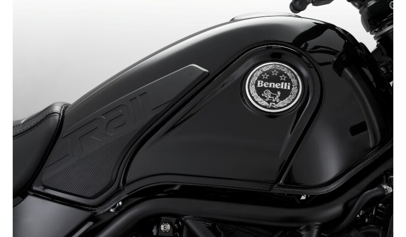 Benelli Leoncino 500 TRAIL pieno