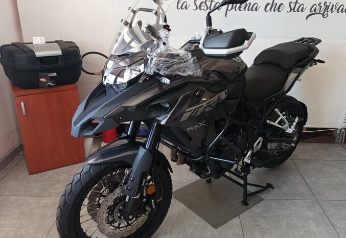 Benelli TRK 502 pieno