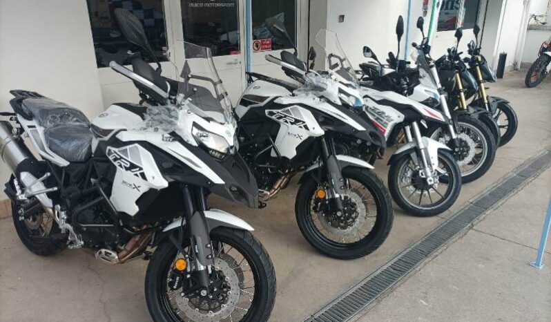 Benelli Leoncino 500 TRAIL pieno