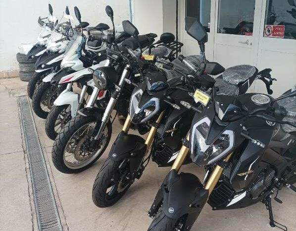 Benelli Leoncino 500 TRAIL pieno