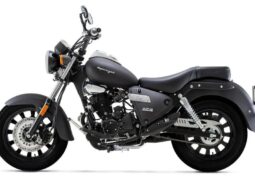 Keeway Superlight 125 – Limited Edition pieno