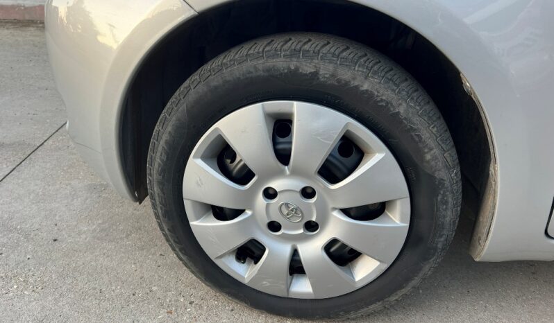 Toyota Yaris 1.0 Active pieno