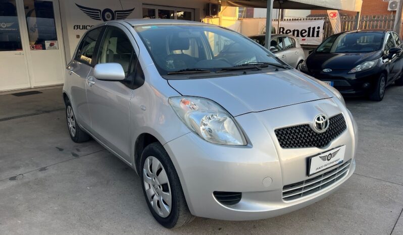 Toyota Yaris 1.0 Active pieno