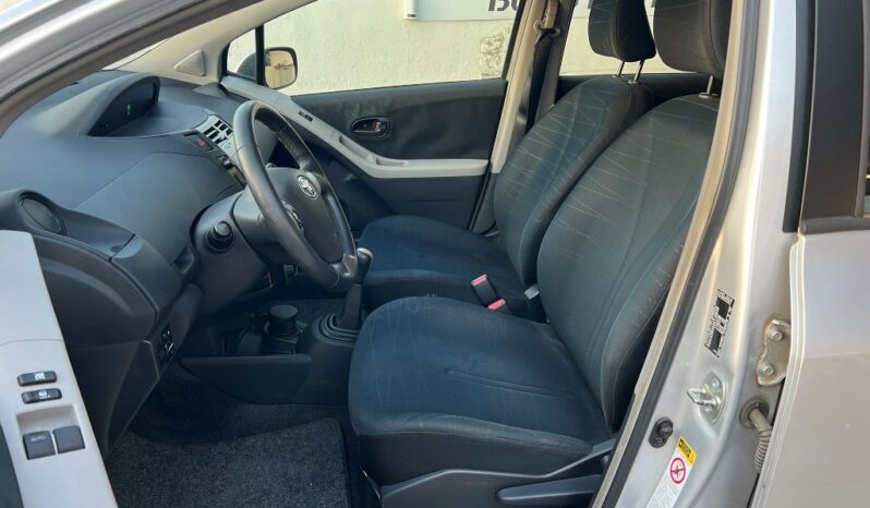 Toyota Yaris 1.0 Active pieno