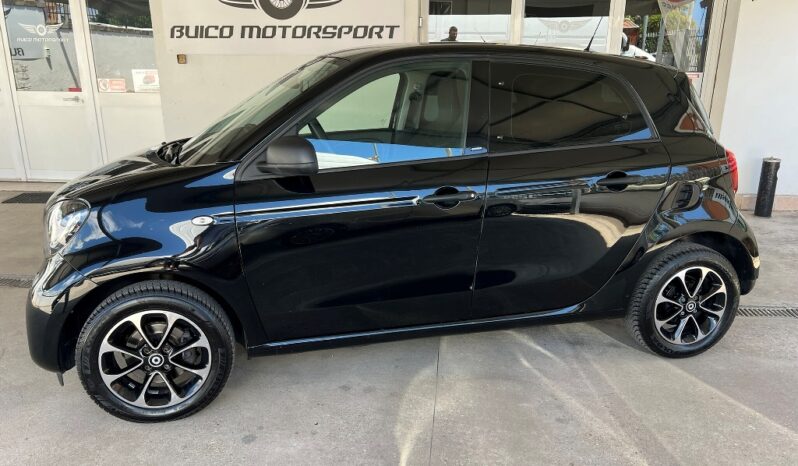 Smart Forfour 1.0 Passion Twinamic Total Black pieno