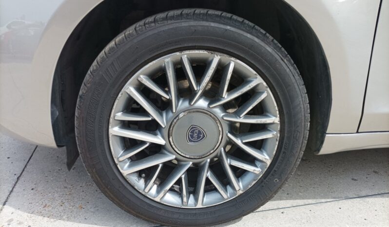 Lancia Ypsilon 1.3 MTJ Gold pieno