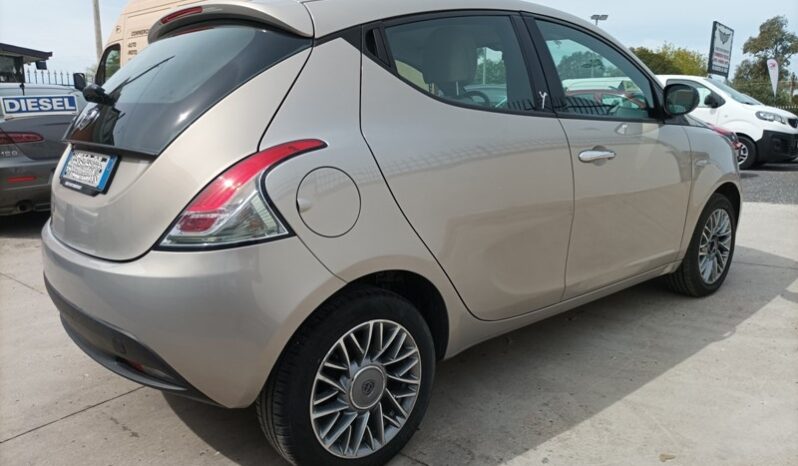 Lancia Ypsilon 1.3 MTJ Gold pieno